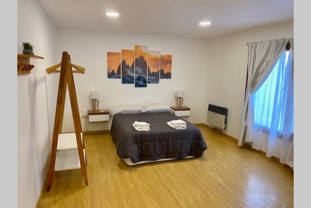 Departamento amplio en pleno centro Appartamento El Calafate Esterno foto